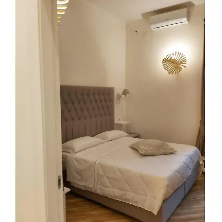 Alcapri Centro Bed & Breakfast Naples