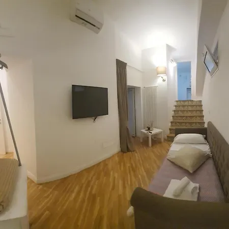 Alcapri Centro Bed & Breakfast Naples