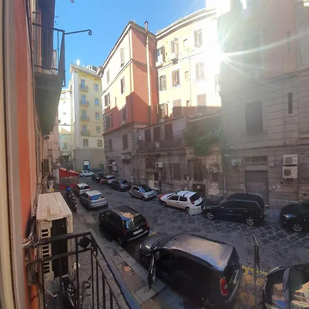 Alojamento de Acomodação e Pequeno-almoço Alcapri Centro Nápoles